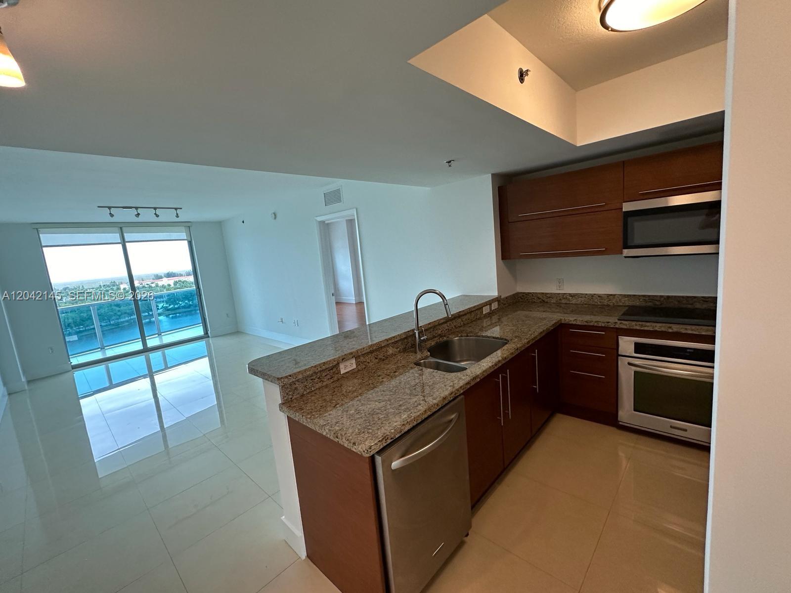 2641 North Flamingo Road, Unit 1404N Plantation, FL 33323 - Photo 22 of 31