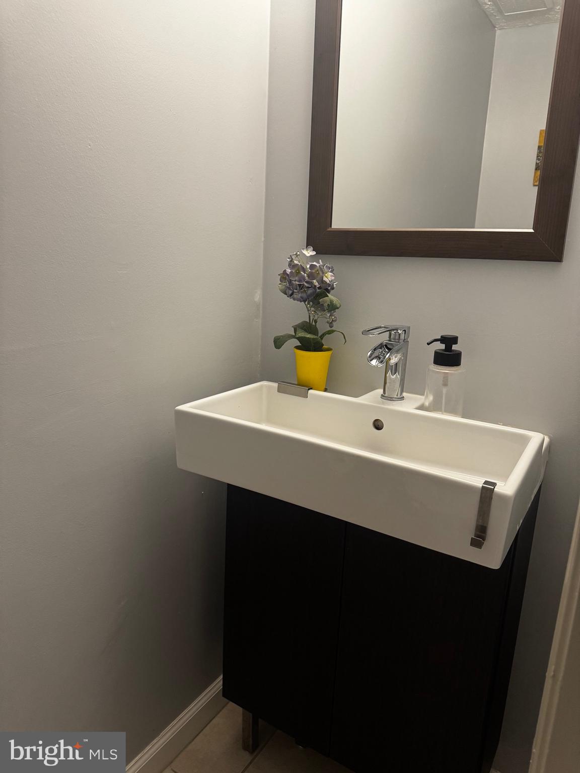 13025 Gershwin Way Silver Spring, MD 20904 - Photo 19 of 39 1/2 bathroom