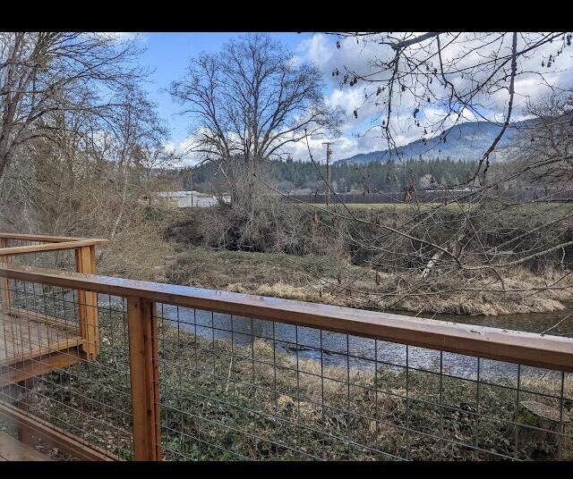 1472 Pine Grove Road Rogue River, OR 97537 - Photo 2 of 29 pictures