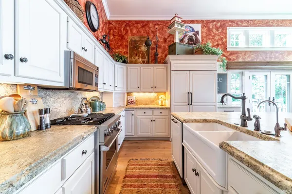 $3,600,000 | 11425 North Cedar Point High Road, Syracuse, IN 46567
