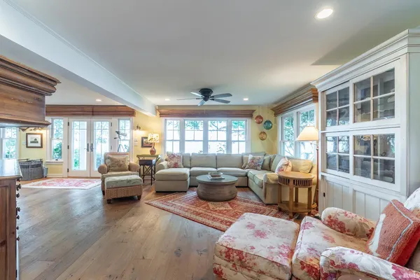 $3,600,000 | 11425 North Cedar Point High Road, Syracuse, IN 46567