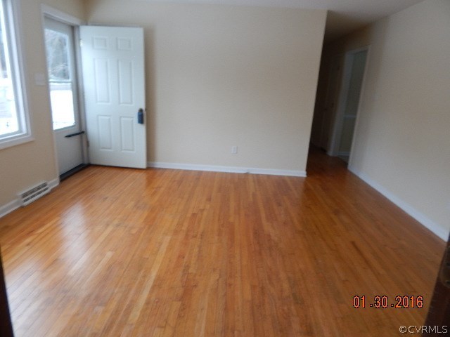 2005 Point Of Rocks Road Chester, VA 23836 - Photo 2 of 10