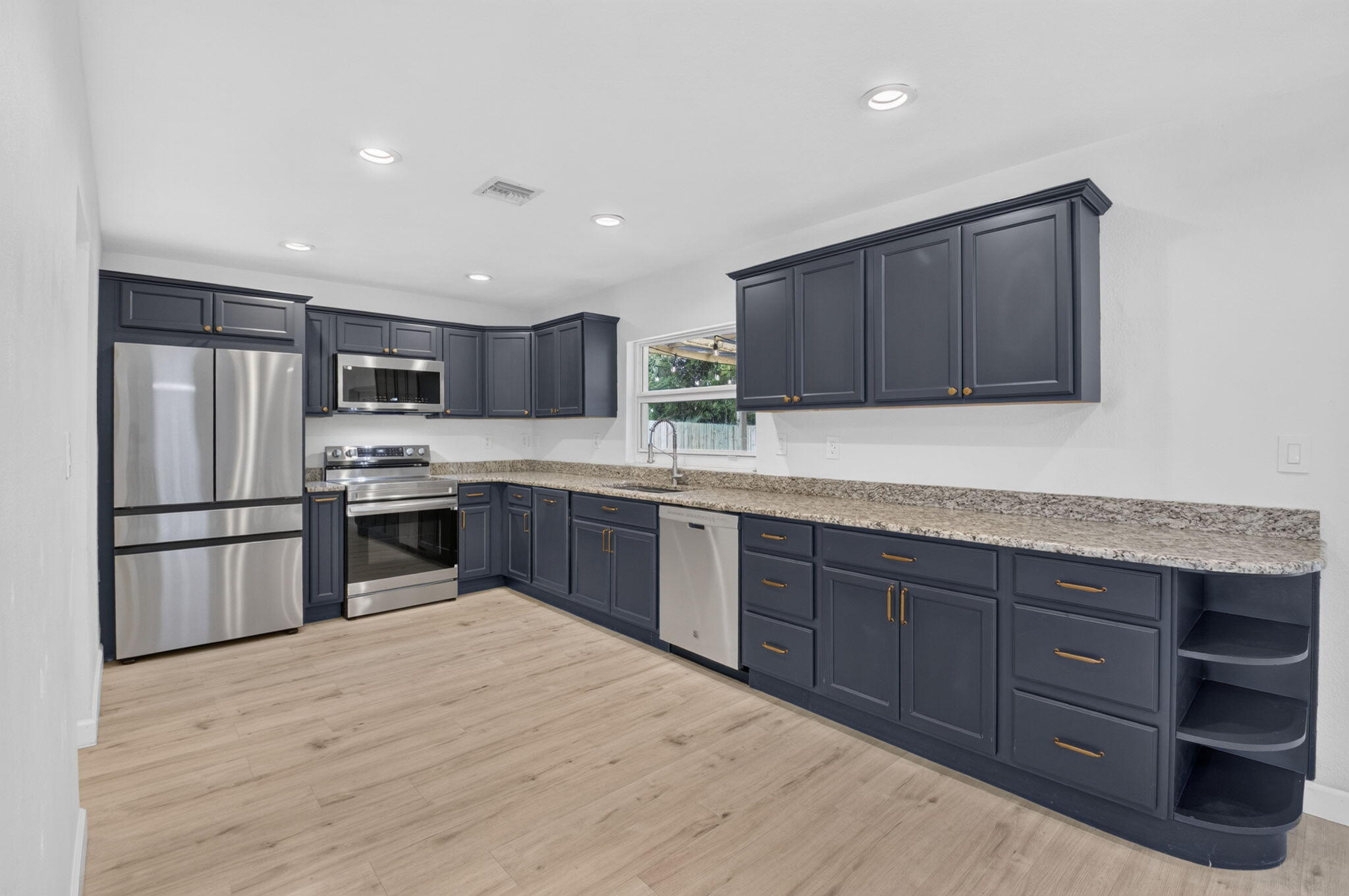 9686 Southwest 2nd Street Boca Raton, FL 33428 - Photo 6 of 20 12-web-or-mls-DSC_9153