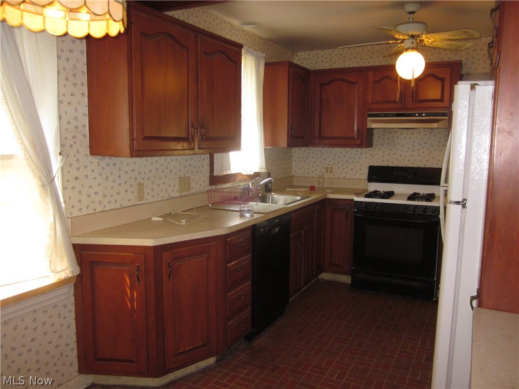 3616 Berkeley Road Cleveland Heights, OH 44118 - Photo 4 of 13
