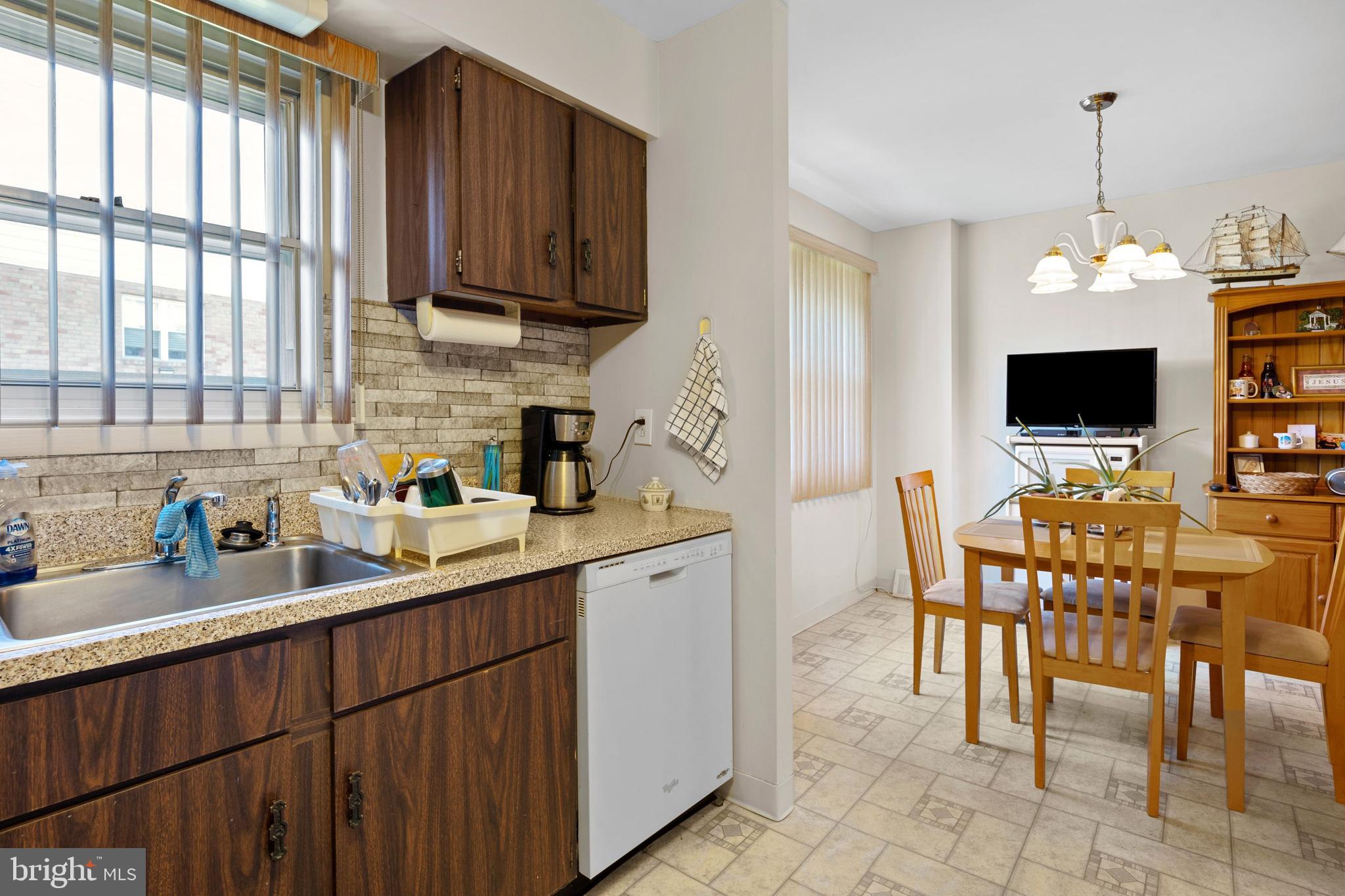 3416 Amity Road Philadelphia, PA 19154 - Photo 12 of 32