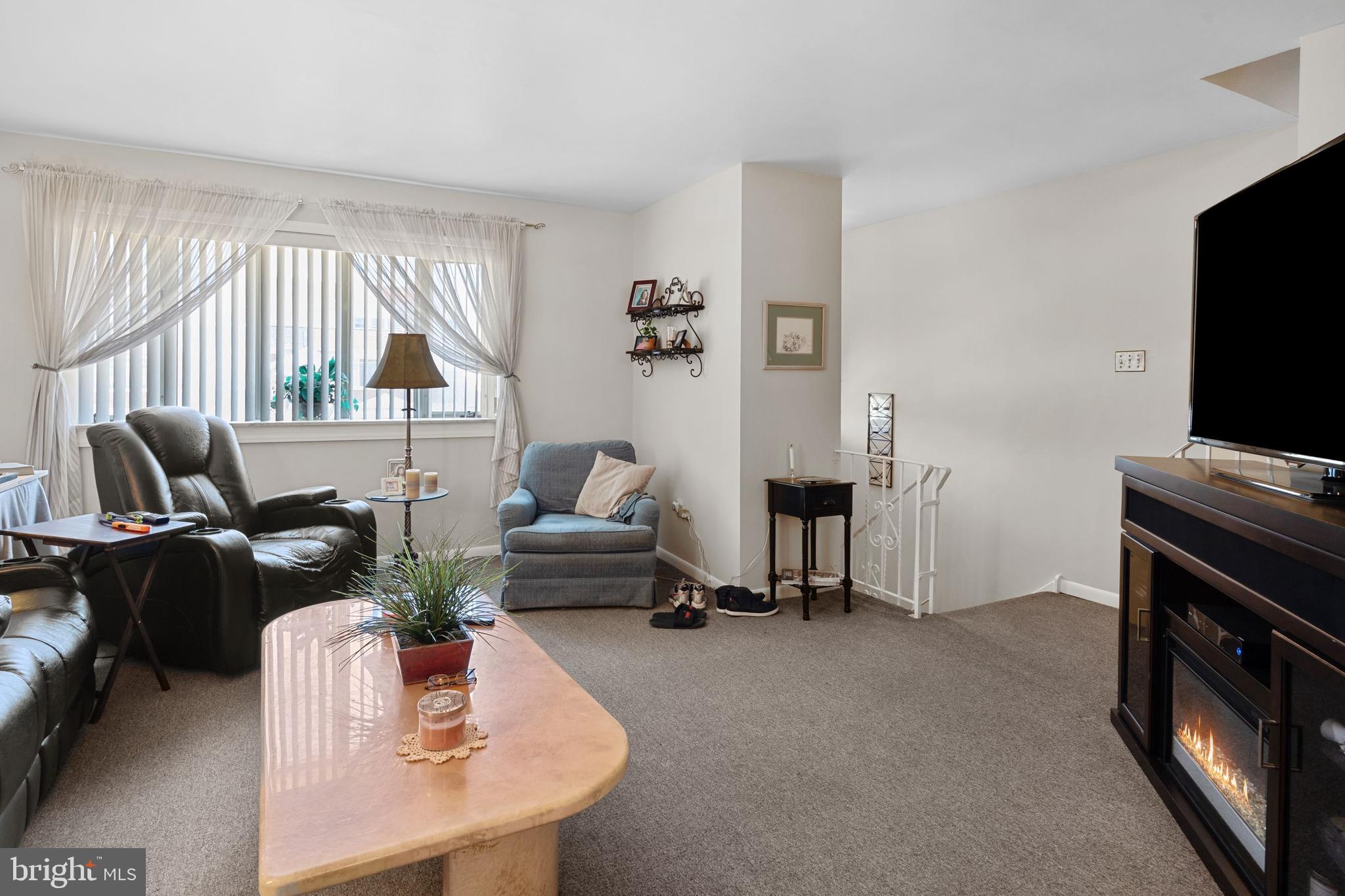 3416 Amity Road Philadelphia, PA 19154 - Photo 6 of 32