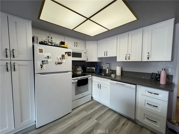 $1,500 | 9647 Spyglass Avenue, Unit 18, Desert Hot Springs, CA 92240