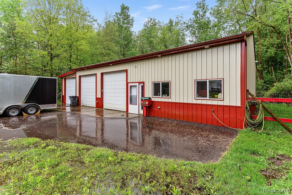 27777 Grix Road New Boston, MI 48164 - Photo 19 of 53 Gallery Image 19