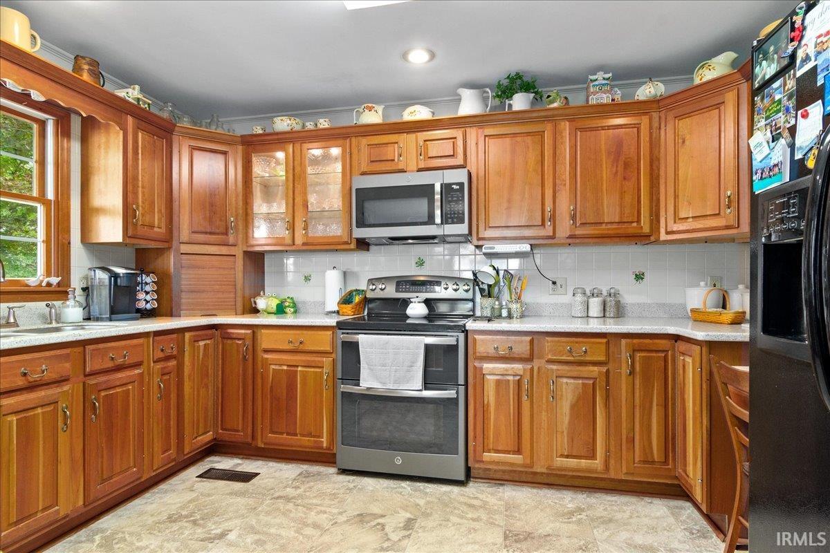 7324 Pond Road Hazleton, IN 47640 - Photo 10 of 36 Gallery Image 10