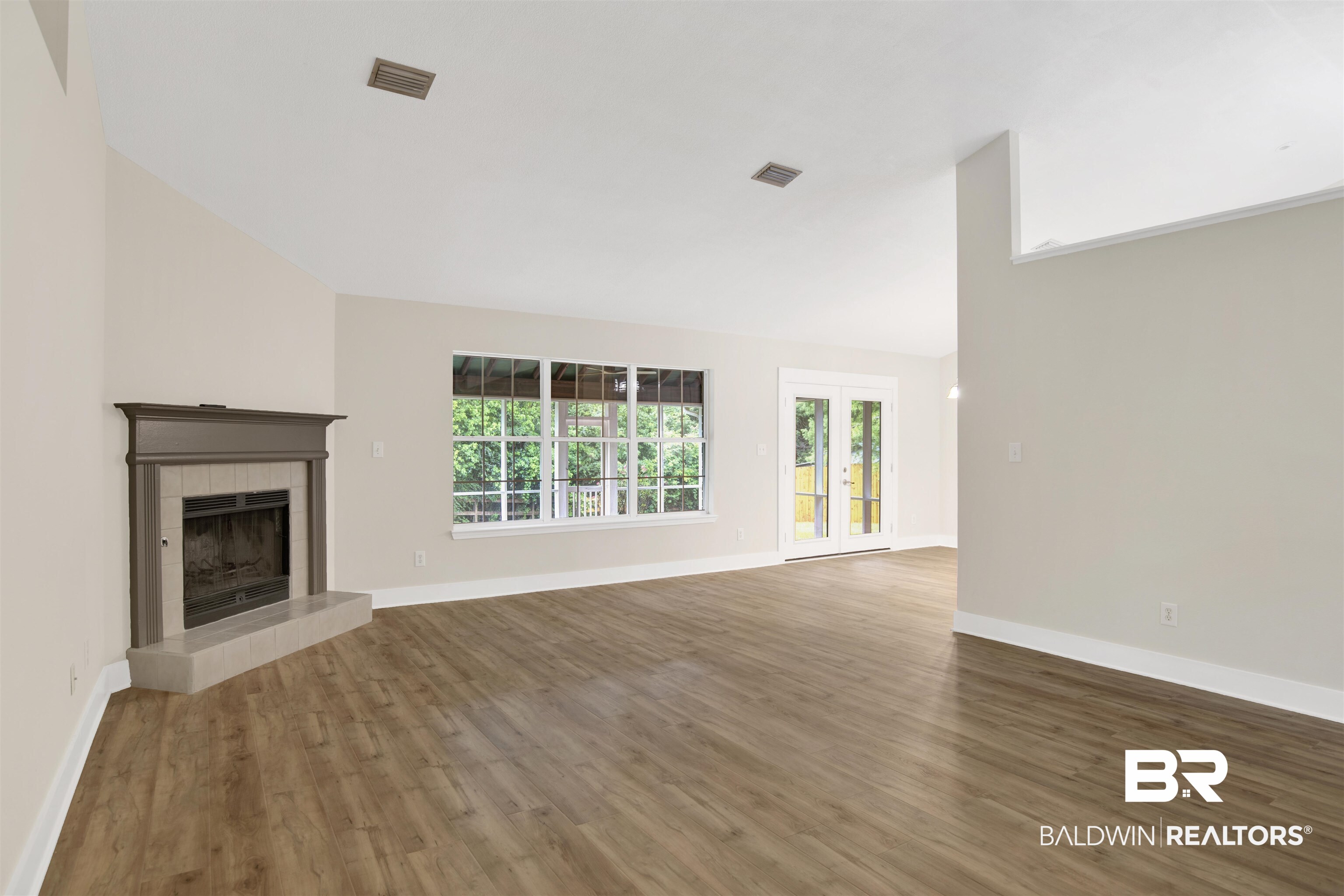 119 Destrehan Road Fairhope, AL 36532 - Photo 5 of 38