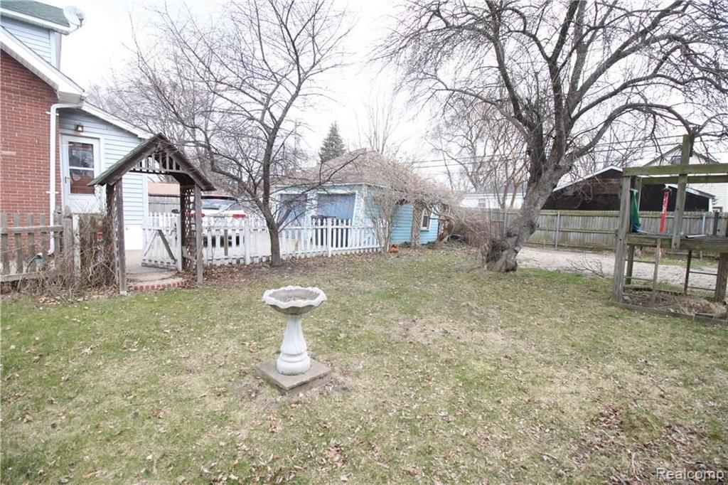 18854 Ruth Street Melvindale, MI 48122 - Photo 6 of 44