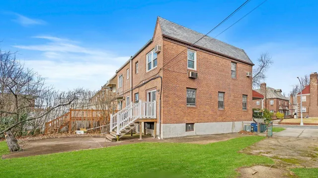 $1,100,000 | 138-12 76th Avenue | Kew Gardens Hills