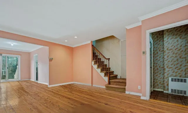 $1,100,000 | 138-12 76th Avenue | Kew Gardens Hills