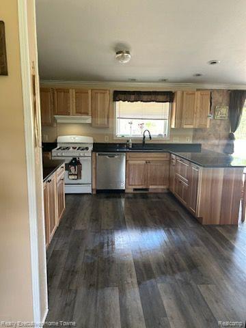 5649 Harrington Road Croswell, MI 48422 - Photo 7 of 22