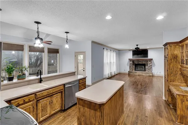 $554,900 | 14030 West 130th Terrace, Olathe, KS 66062
