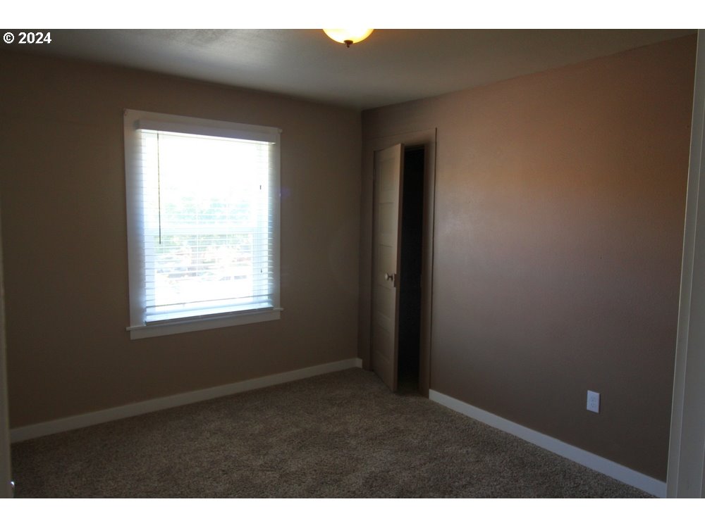 160 Heisler Street Dufur, OR 97021 - Photo 14 of 20 Gallery Image 14