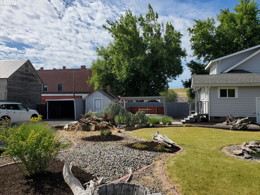 160 Heisler Street Dufur, OR 97021 - Photo 3 of 20 Gallery Image 3