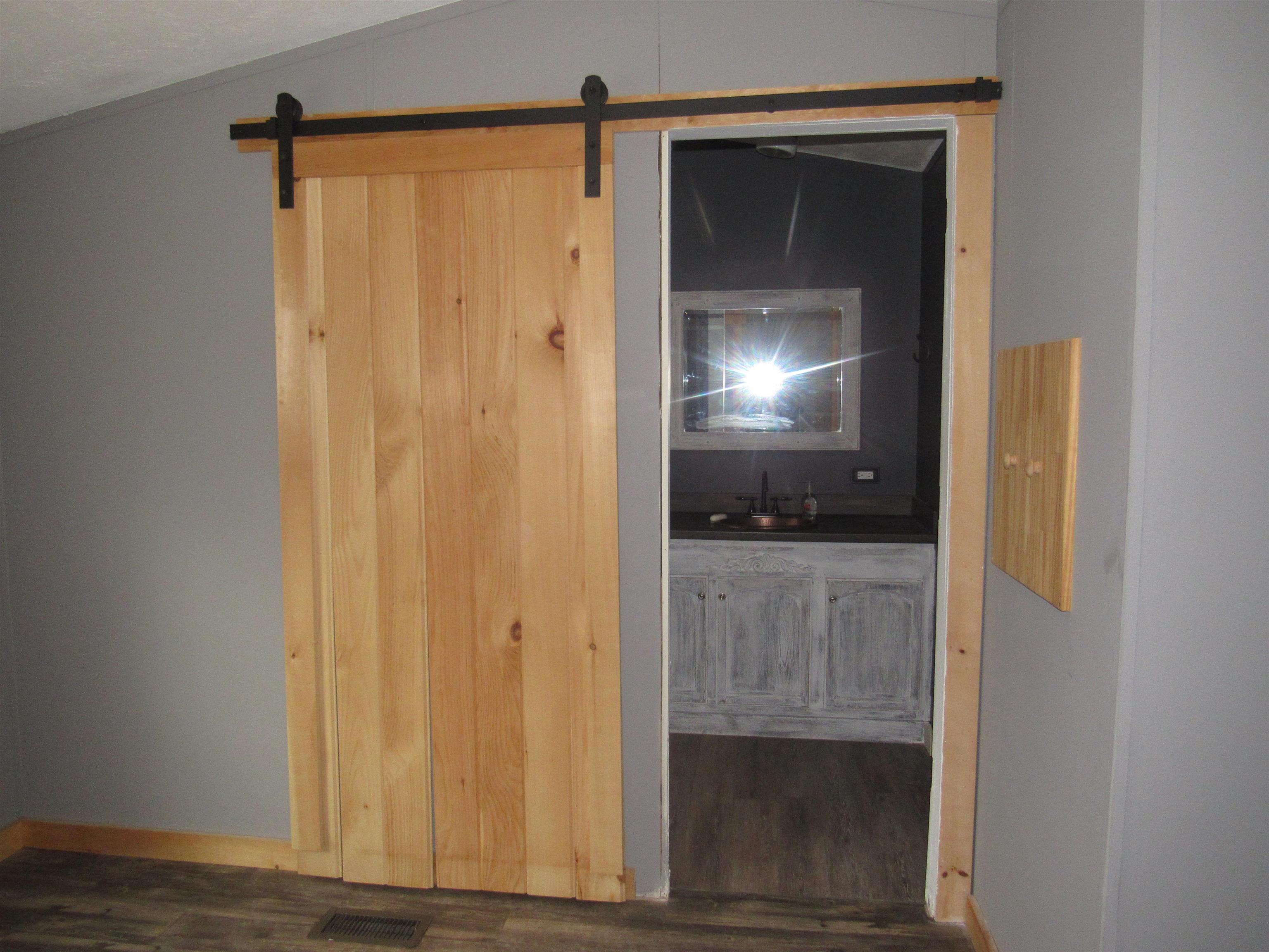 2477 Highway 5 Derby, VT 05829 - Photo 8 of 28