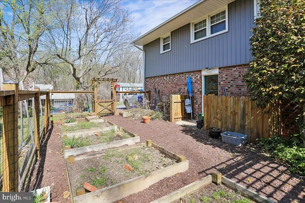 $750,000 | 16617 Killdeer Drive, Rockville, MD 20855