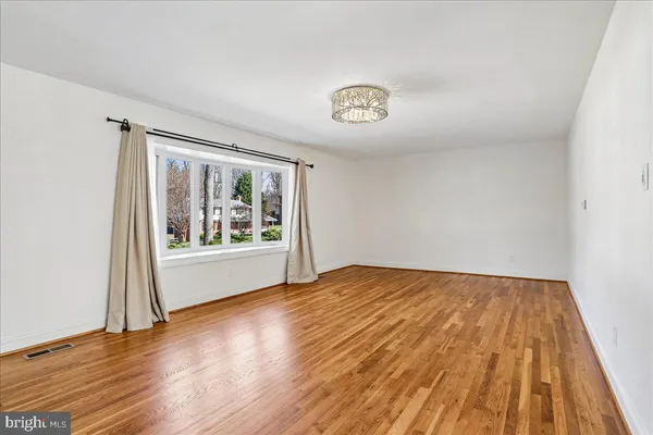 $750,000 | 16617 Killdeer Drive, Rockville, MD 20855