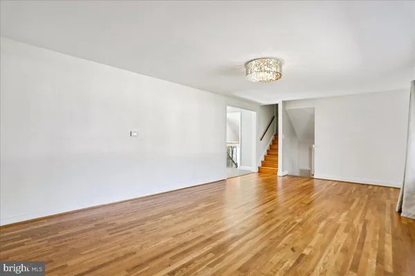 $750,000 | 16617 Killdeer Drive, Rockville, MD 20855