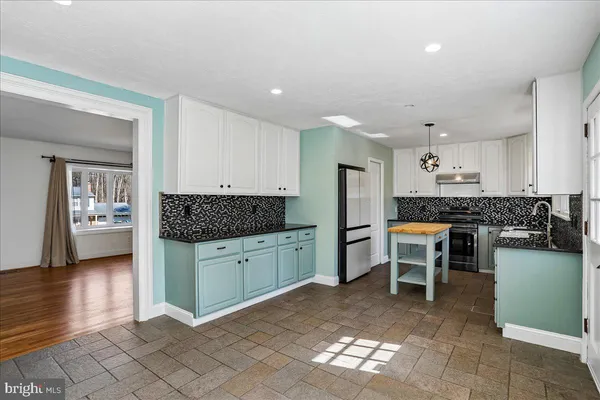 $750,000 | 16617 Killdeer Drive, Rockville, MD 20855