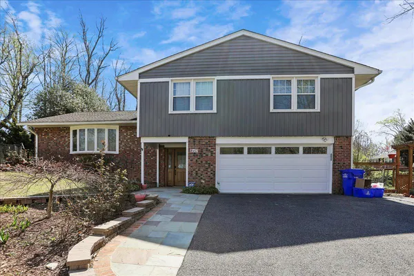 $750,000 | 16617 Killdeer Drive, Rockville, MD 20855