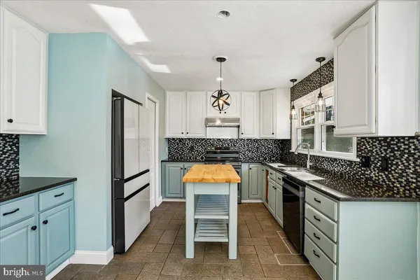 $750,000 | 16617 Killdeer Drive, Rockville, MD 20855