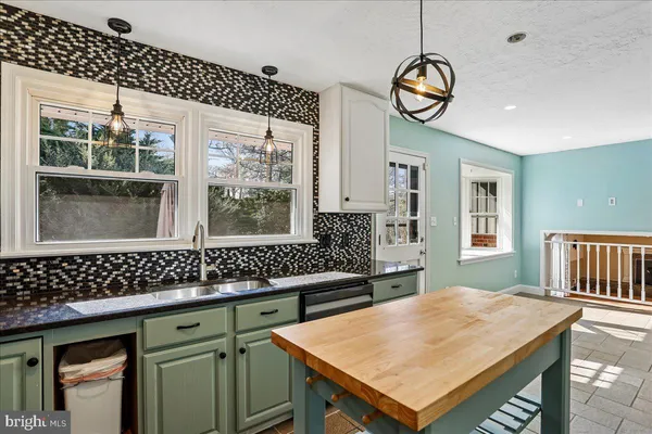 $750,000 | 16617 Killdeer Drive, Rockville, MD 20855