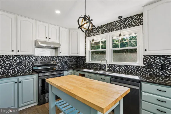 $750,000 | 16617 Killdeer Drive, Rockville, MD 20855