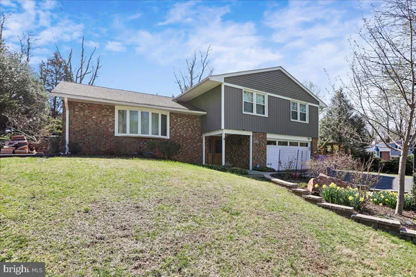 $750,000 | 16617 Killdeer Drive, Rockville, MD 20855