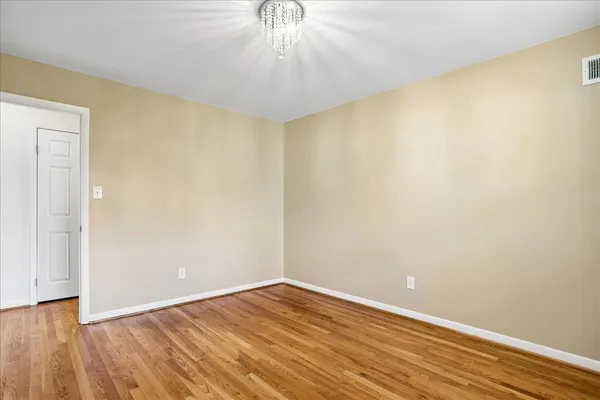 $750,000 | 16617 Killdeer Drive, Rockville, MD 20855
