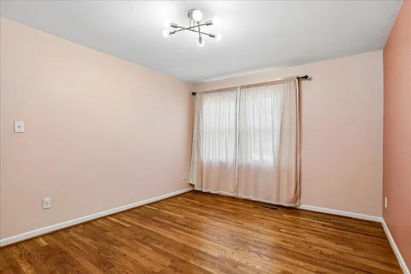 $750,000 | 16617 Killdeer Drive, Rockville, MD 20855