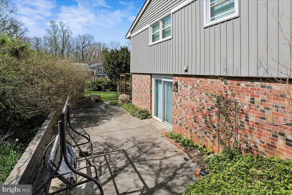 $750,000 | 16617 Killdeer Drive, Rockville, MD 20855