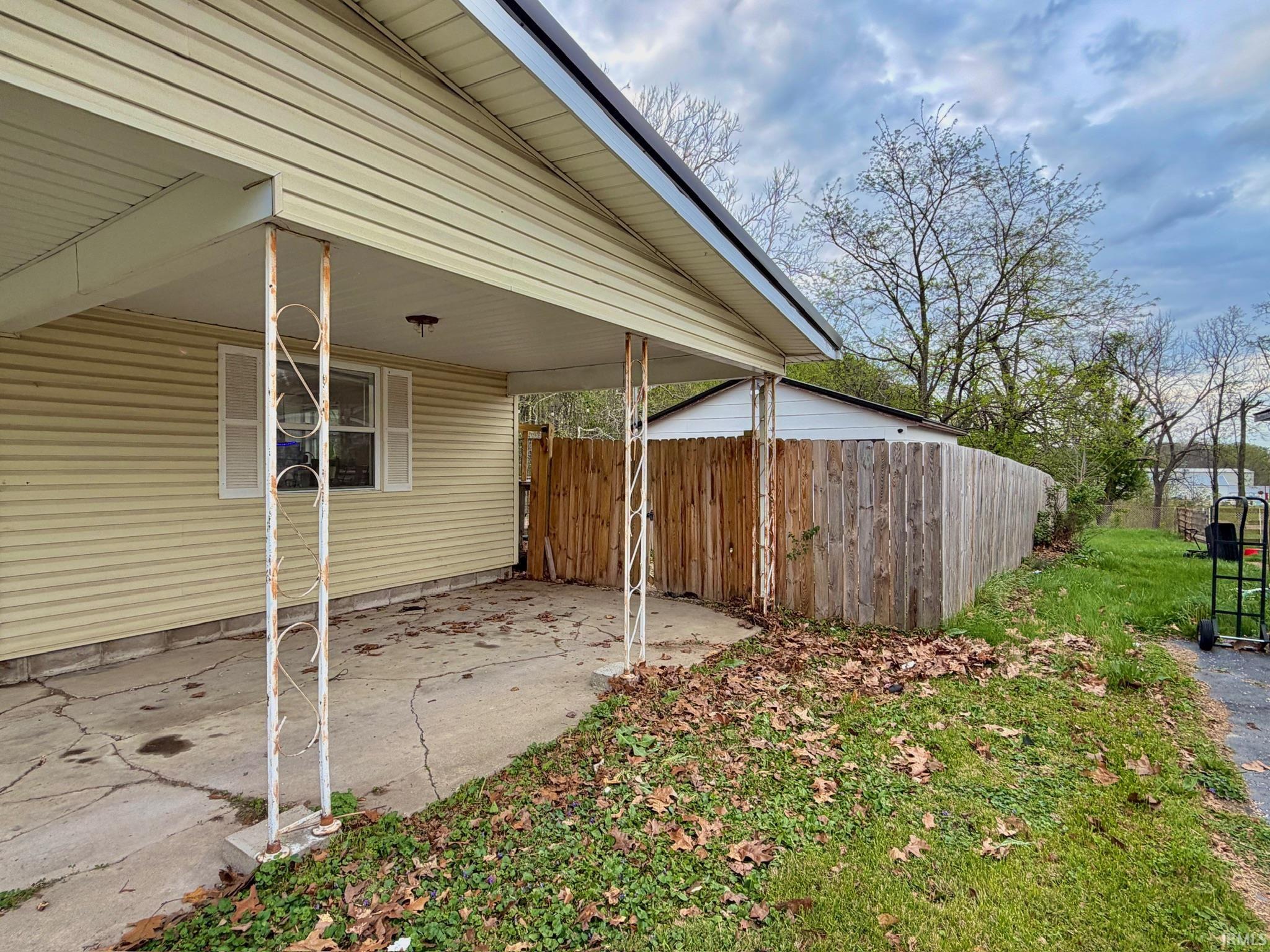 1405 Breckenridge Road Bedford, IN 47421 - Photo 9 of 36 Gallery Image 9