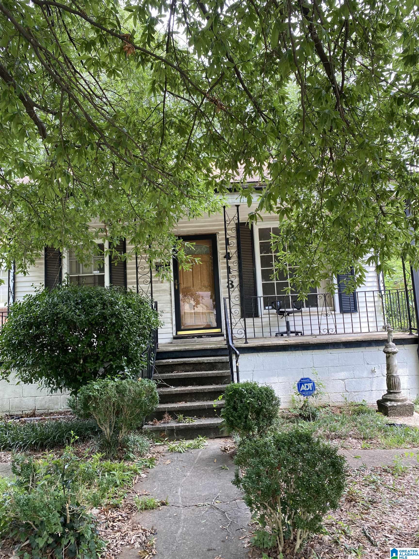 1413 18th Way Southwest Birmingham, AL 35211 - Photo 4 of 9