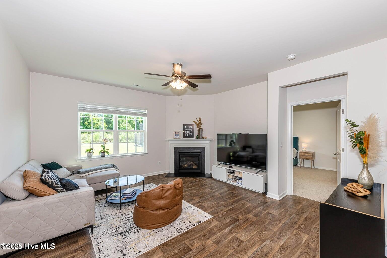 608 Ava Street New Bern, NC 28560 - Photo 5 of 19 Living Space