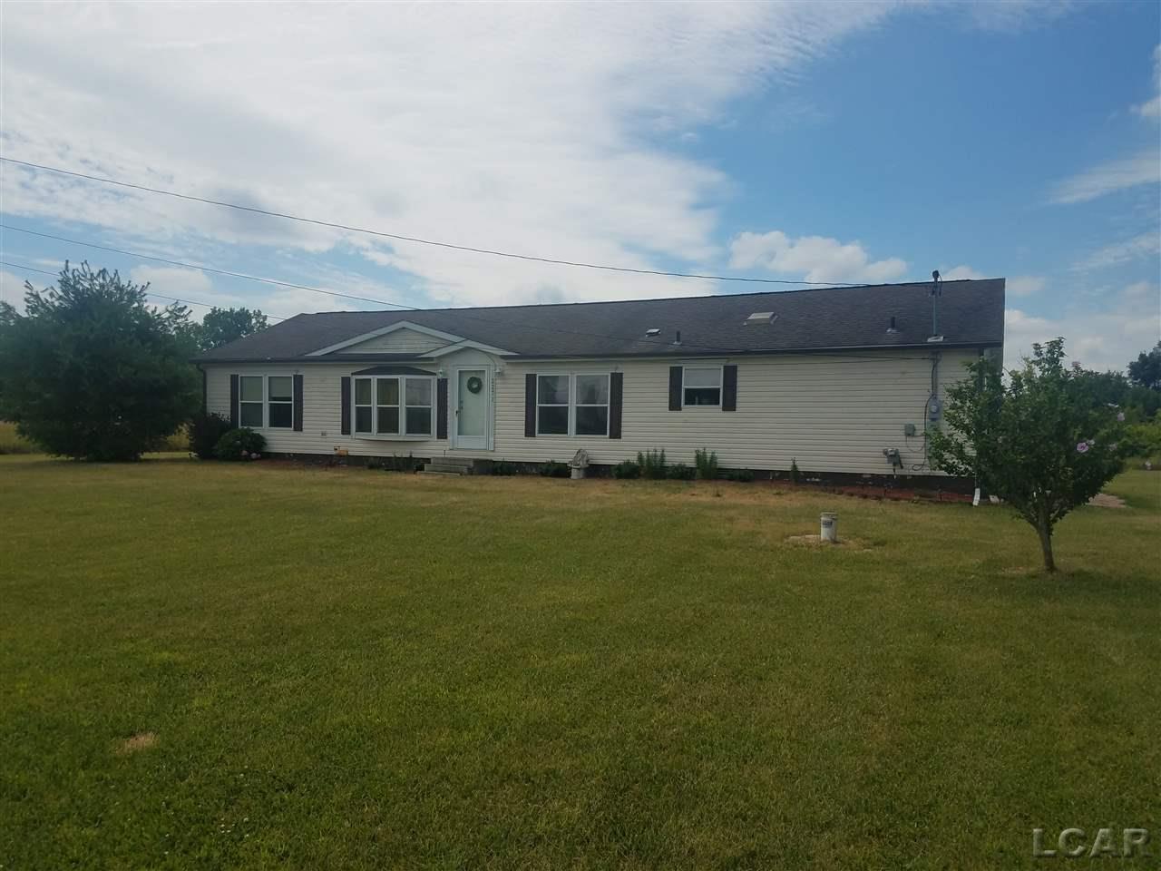 2271 Oakwood Road Adrian, MI 49221 - Photo 1 of 7 Gallery Image 1