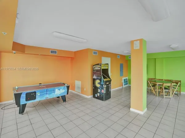 $7,500 | 3370 Hidden Bay Drive, Unit 1501, Aventura, FL 33180