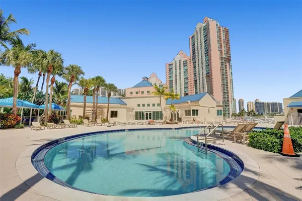 $7,500 | 3370 Hidden Bay Drive, Unit 1501, Aventura, FL 33180