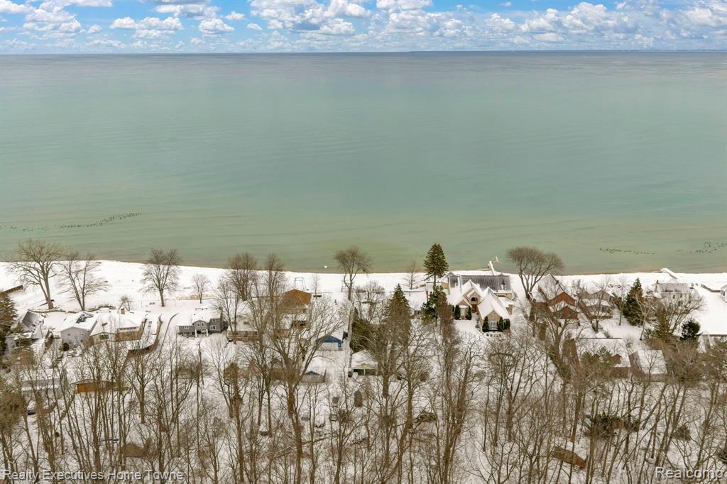 5430 Lakeshore Road Fort Gratiot, MI 48059 - Photo 60 of 63 Gallery Image 60