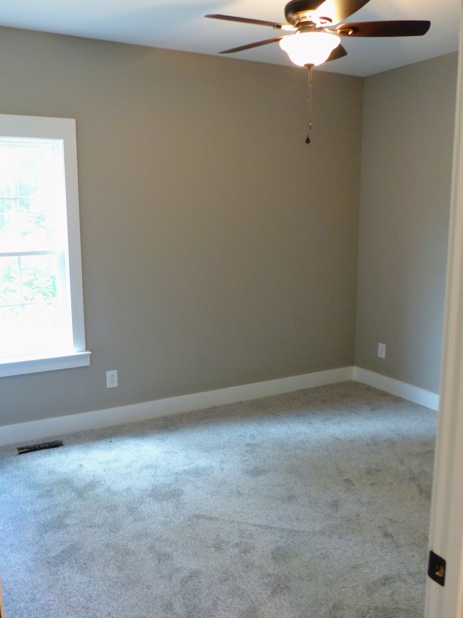 2955 Friendship Road Cross Plains, TN 37049 - Photo 11 of 12 a view of an empty room with a window
