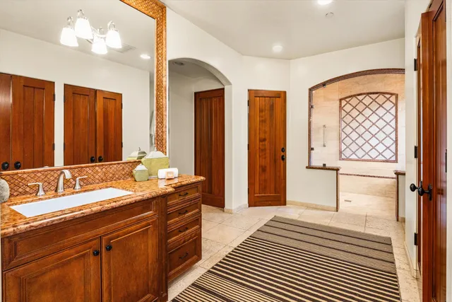 $3,995,000 | 905 Laguna Street, Santa Barbara, CA 93101