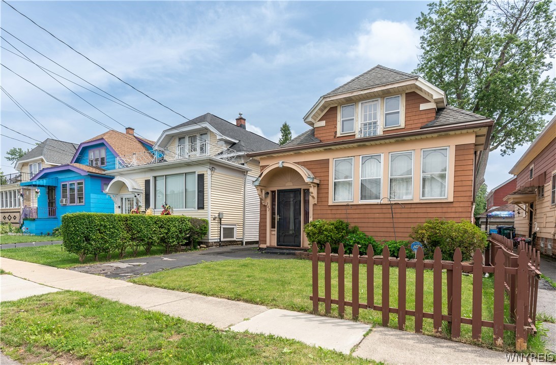 247 Rounds Avenue Buffalo, NY 14215 - Photo 2 of 37