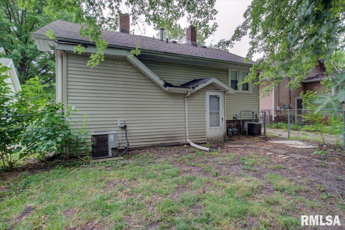 2237 Yale Boulevard Springfield, IL 62703 - Photo 22 of 24