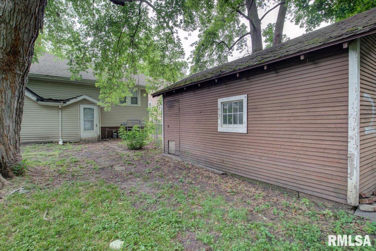 2237 Yale Boulevard Springfield, IL 62703 - Photo 23 of 24