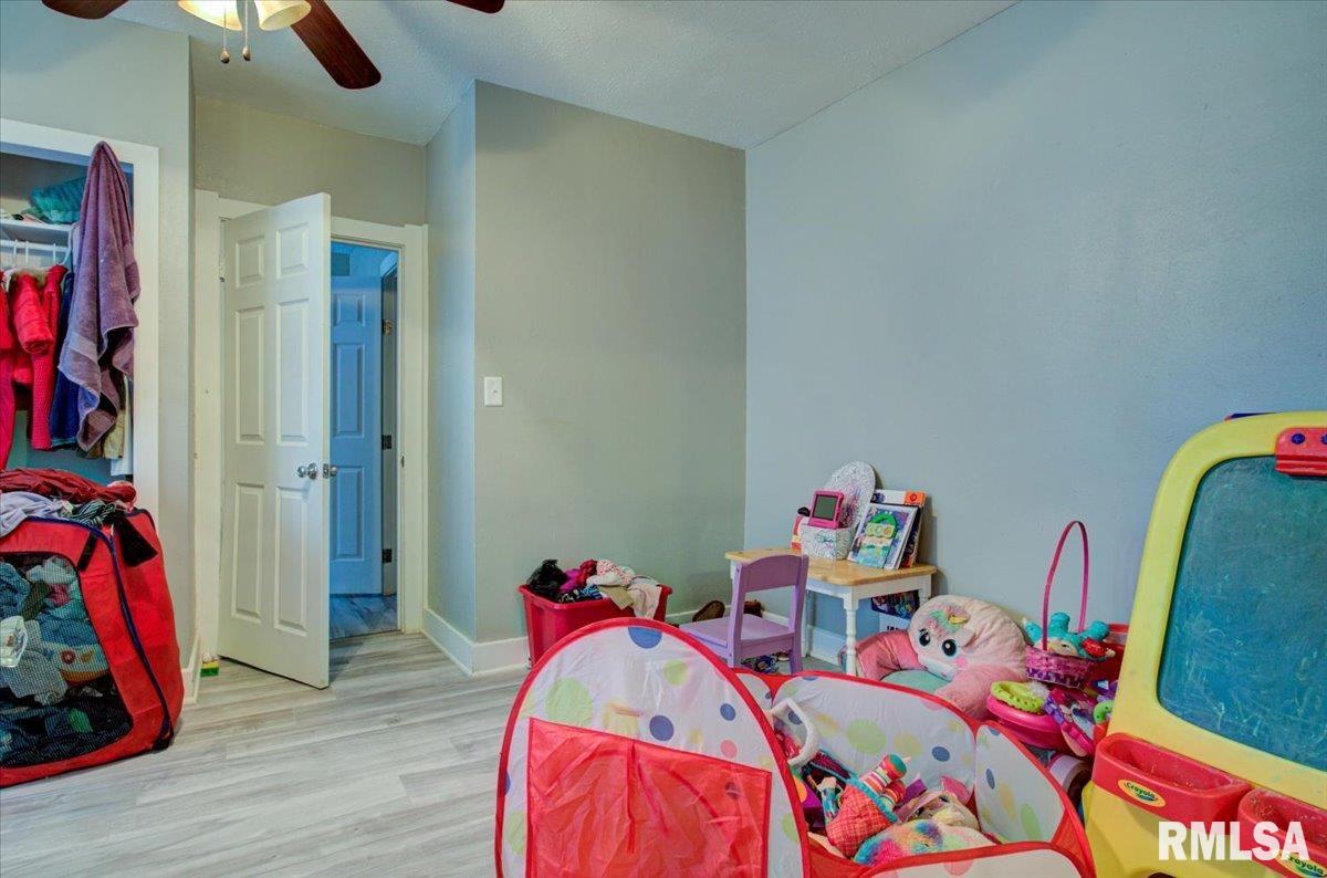 2237 Yale Boulevard Springfield, IL 62703 - Photo 8 of 24