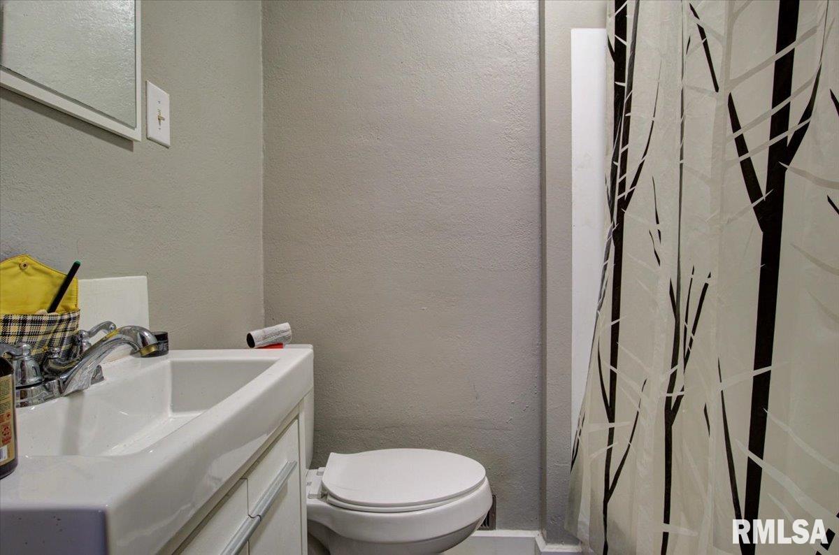 2237 Yale Boulevard Springfield, IL 62703 - Photo 10 of 24