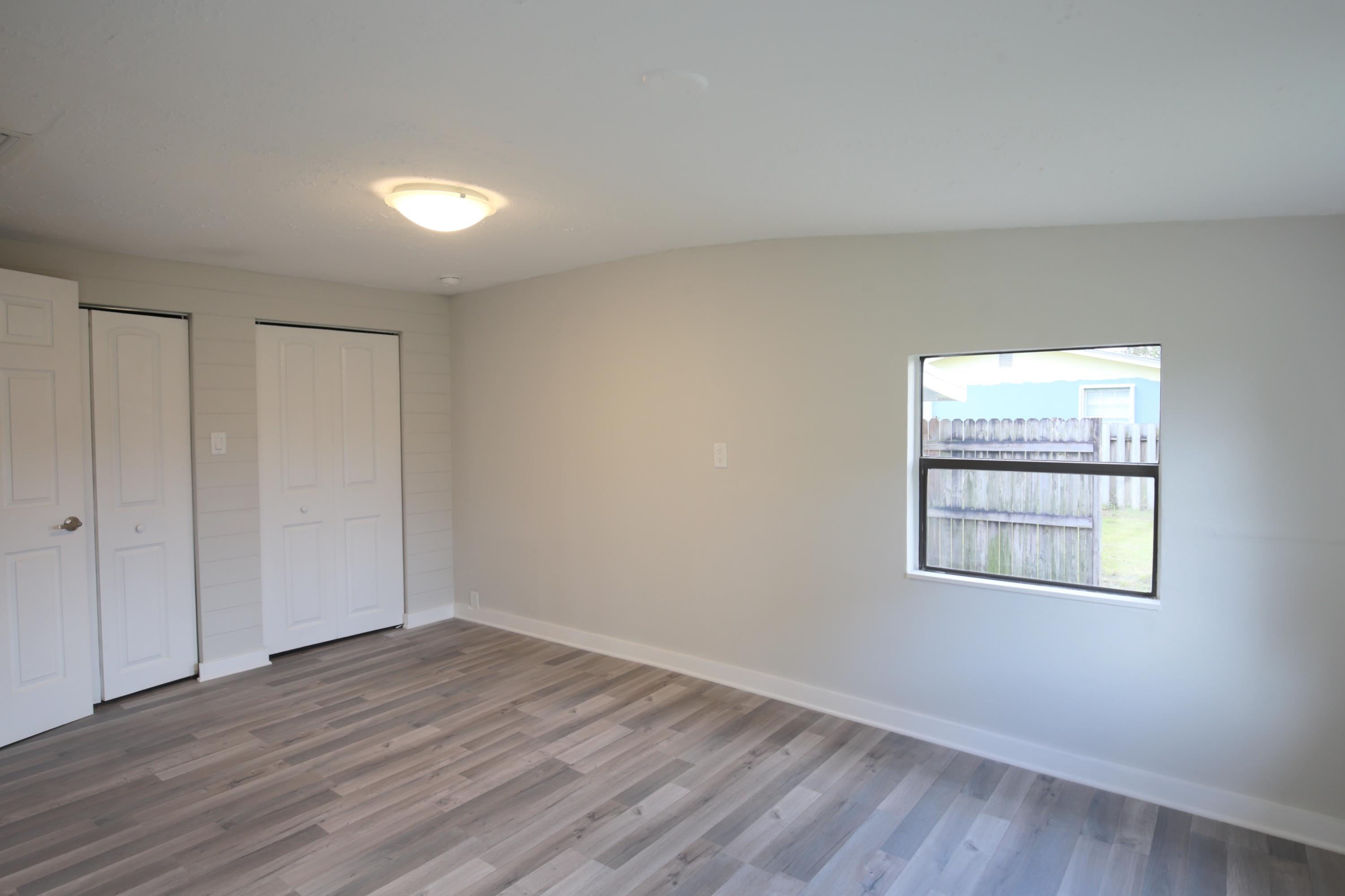 255 Southeast Salerno Road Stuart, FL 34997 - Photo 6 of 17 255 SE Salerno Rd