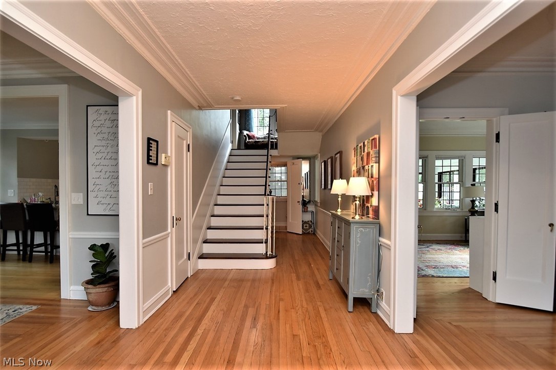 2925 Torrington Road Shaker Heights, OH 44122 - Photo 4 of 35 Gallery Image 4